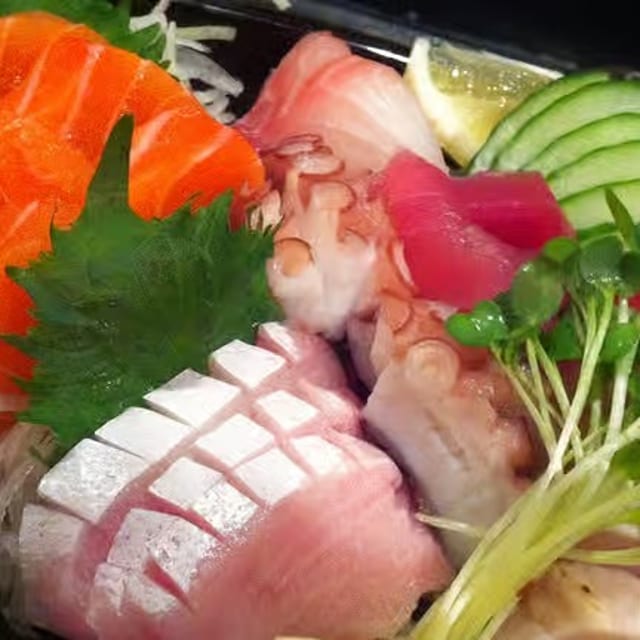 Four Season Sashimi Combo (15 Pieces).
