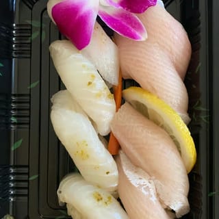 Yellowtail (Hamachi)